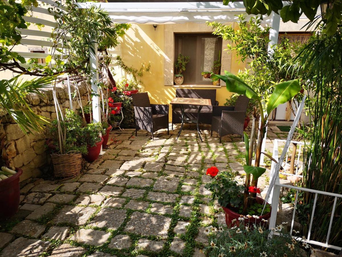 Holiday home Il Giardino Dei Sospiri *